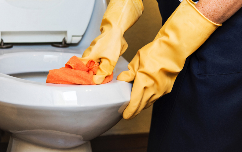 cleaning-toilet-rawpixel
